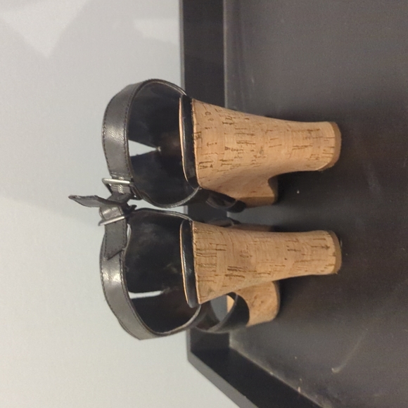 Black wedge heels - Picture 2 of 4